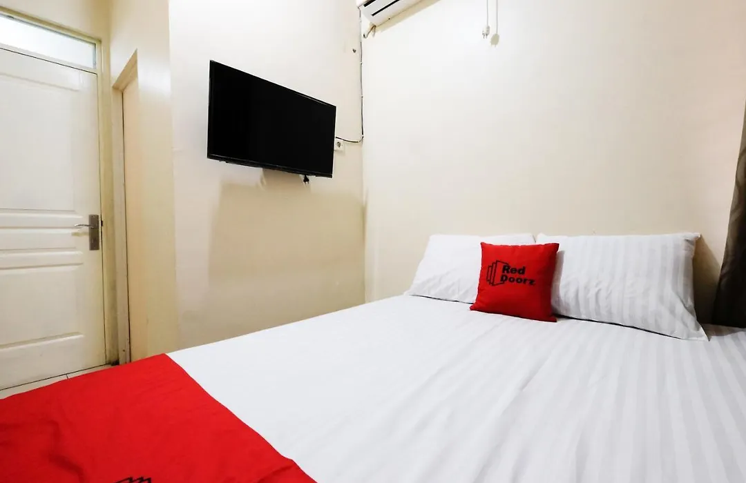 Reddoorz Near Universitas Diponegoro Semarang-1